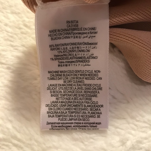 NWOT BCBGMAXAZRIA Miles Knit Sweater Crop Top - Picture 8 of 8